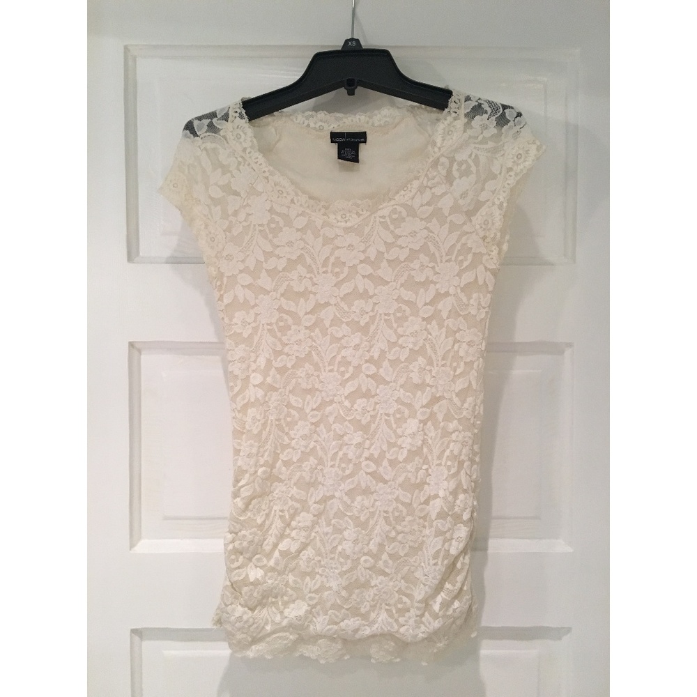 Moda International - Lace Fitted Tee